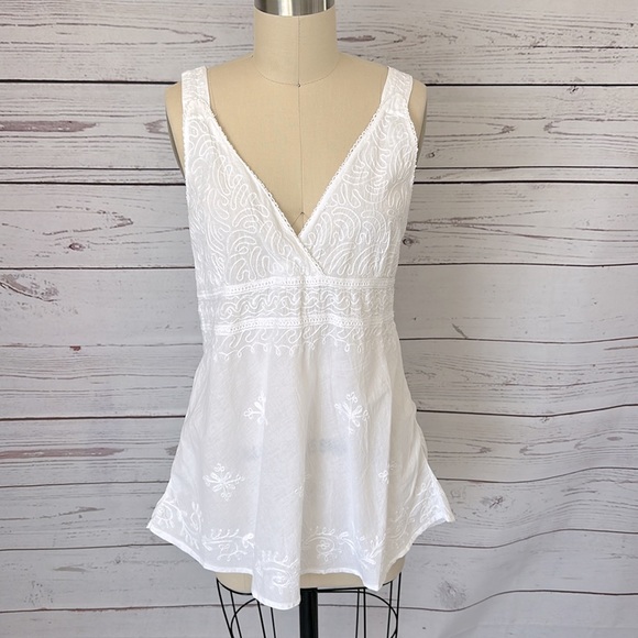 Hand Made Tops - HANDMADE Cotton Cross Front Tank Top with Tatting Appliqué Size Medium